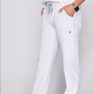 Figs Yola skinny scrub pant EXCLUSIVE